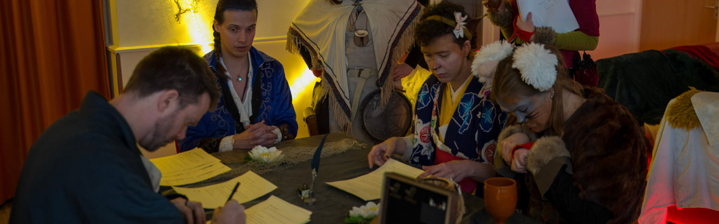 Charm deelnemers tijdens het larp evenement